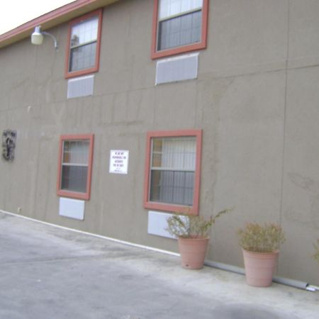Camino Real Hotel Eagle Pass Bagian luar foto