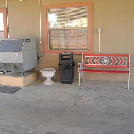 Camino Real Hotel Eagle Pass Bagian luar foto